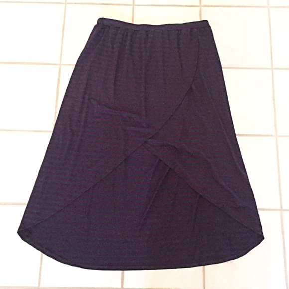 🆕 Striped high low faux wrap plus size pull on stretchy purple gray skirt - Picture 2 of 7